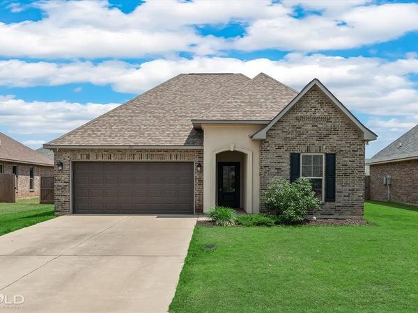 714 Esau Avenue , Bossier City, LA 71111