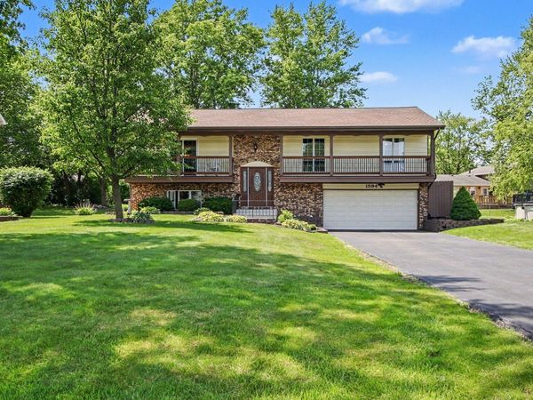 1594 Sunnyslope Drive , Crown Point, IN 46307