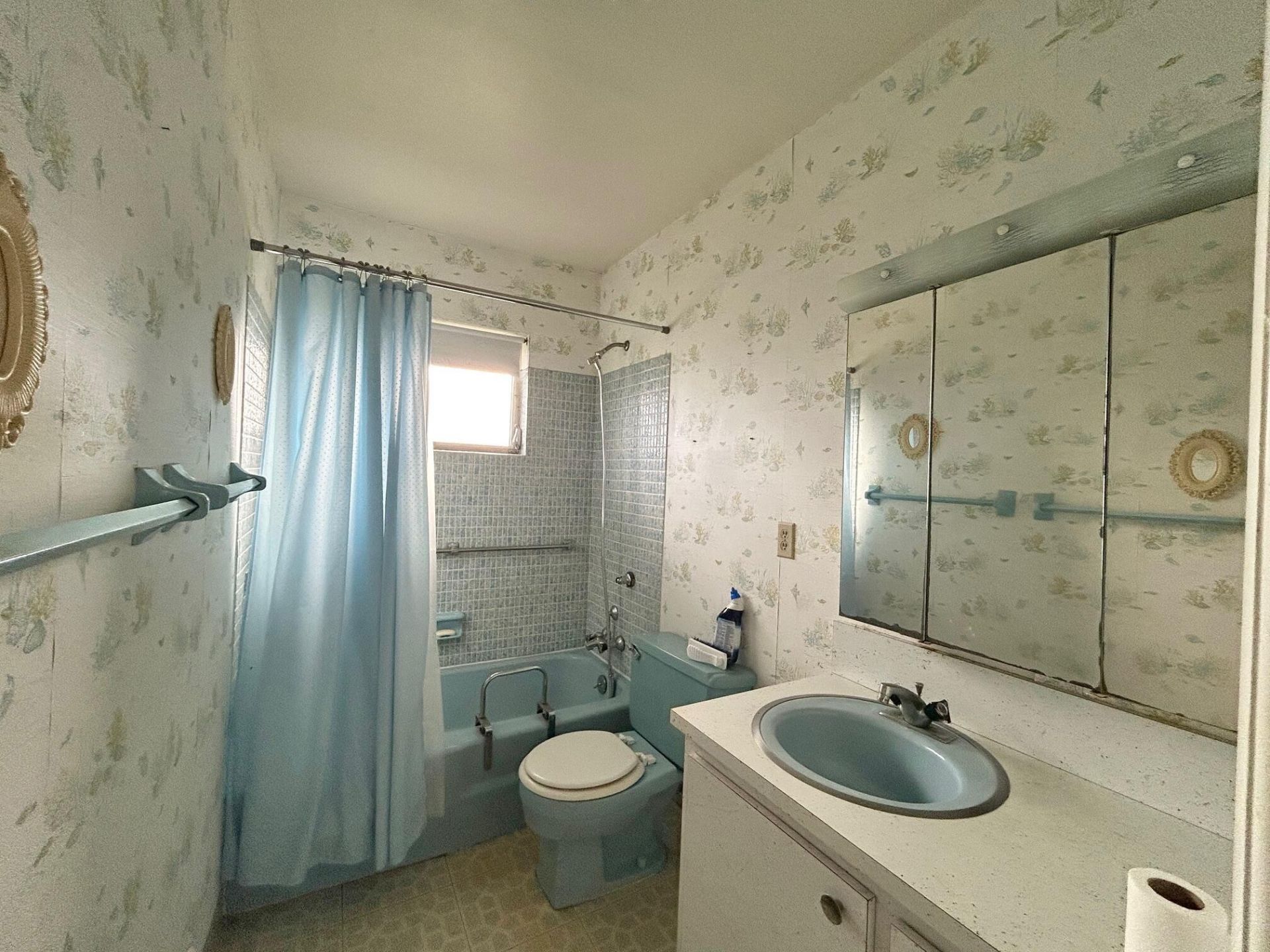 2805 Crosley Drive E, Unit G, West Palm Beach, FL 33415 Photo