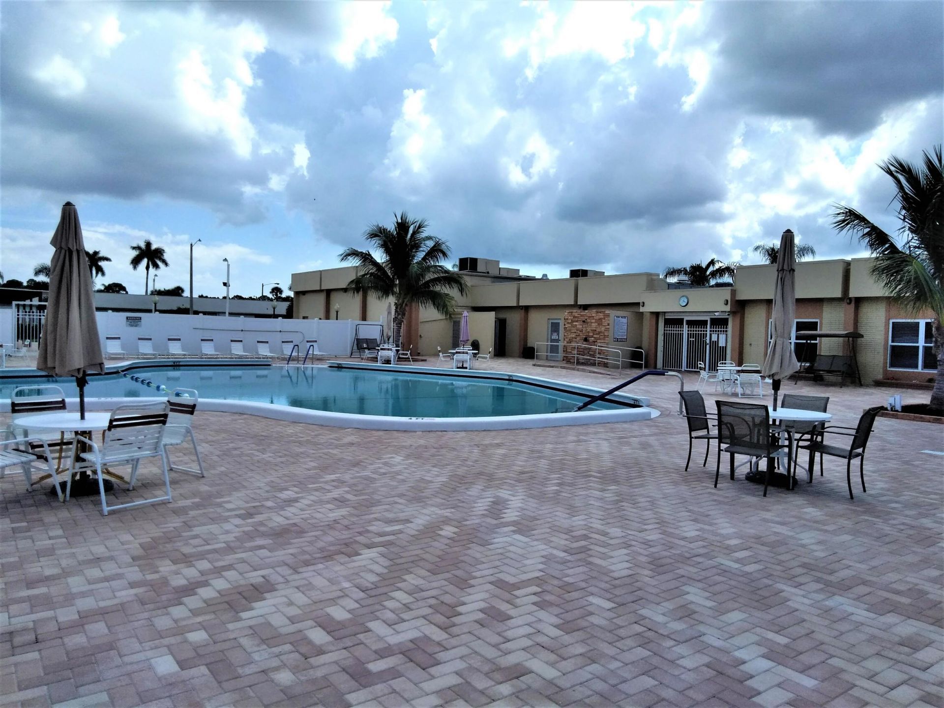 2805 Crosley Drive E, Unit G, West Palm Beach, FL 33415 Photo