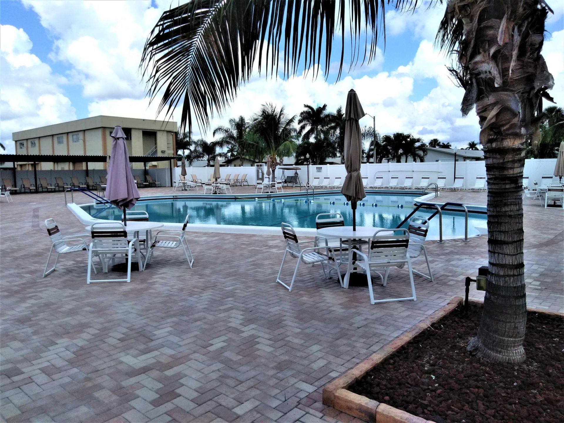 2805 Crosley Drive E, Unit G, West Palm Beach, FL 33415 Photo