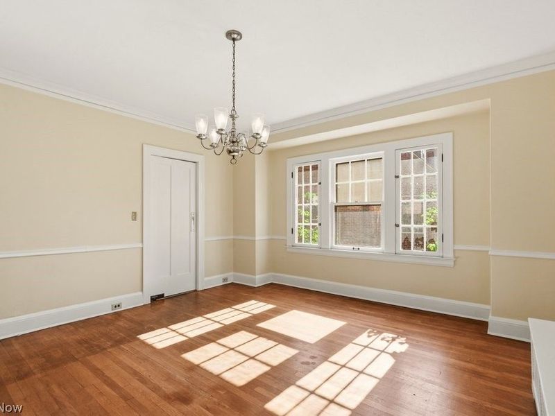 2745 Derbyshire Road, Cleveland Heights, OH 44106 Photo 10