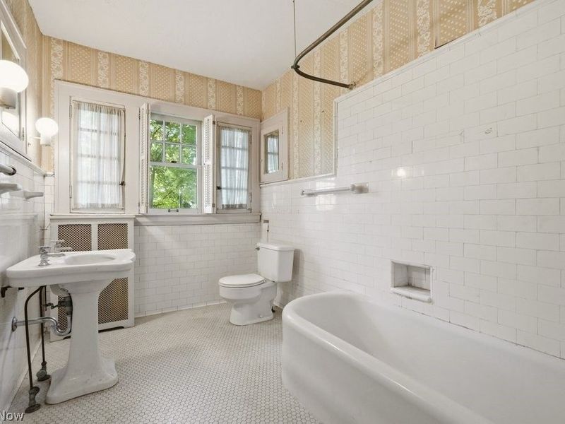 2745 Derbyshire Road, Cleveland Heights, OH 44106 Photo 25