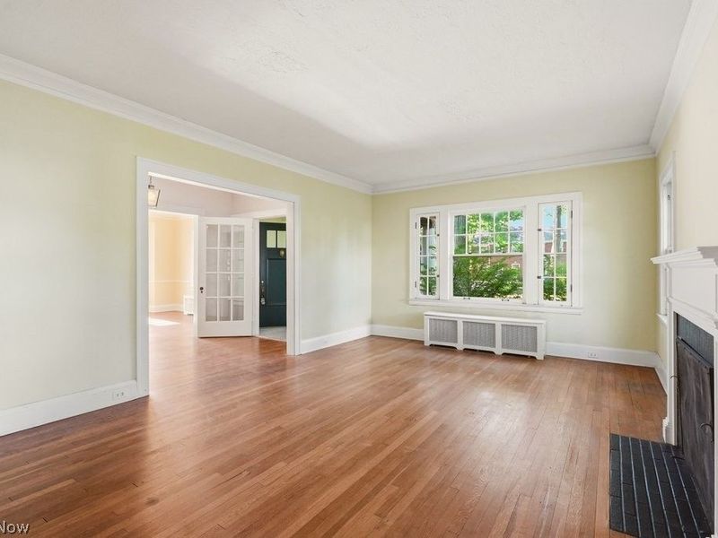 2745 Derbyshire Road, Cleveland Heights, OH 44106 Photo 7