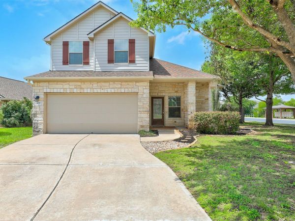 400 Falcon LN, Leander, TX 78641