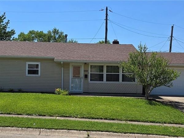 1261 S Central Avenue, Fairborn, OH 45324
