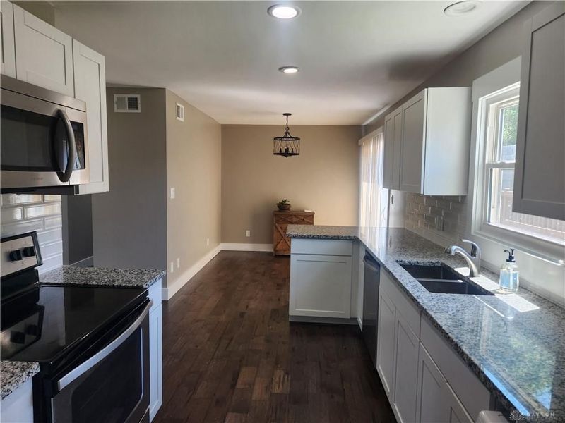 1261 S Central Avenue, Fairborn, OH 45324 Photo 9