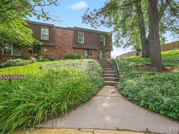 13556 Coliseum Drive, Chesterfield, MO 63017
