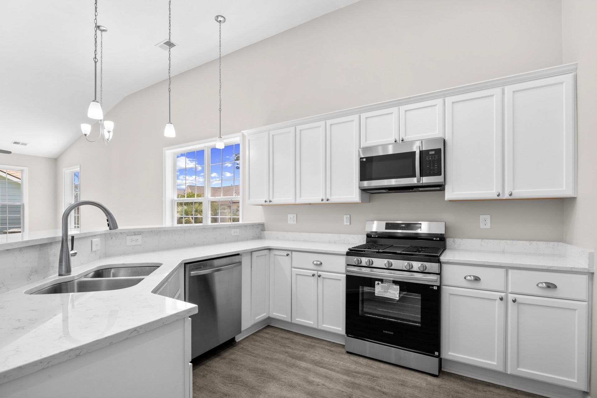 344 Saint Catherine Bay Ct. Photo 8