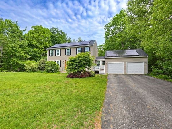 11 Brooke Haven Dr, Rutland, MA 01543