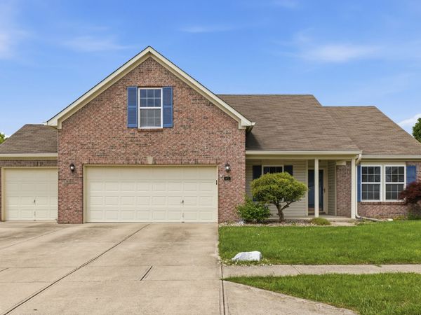 1672 Sagemeadow Drive , Brownsburg, IN 46112