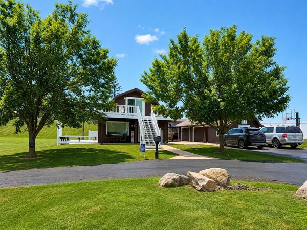 595 Rolling Meadows Drive, Hudson, MI 49247