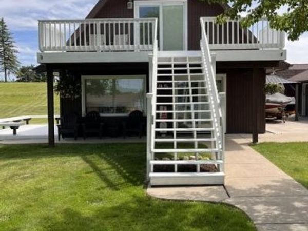 595 Rolling Meadows Drive, Hudson, MI 49247