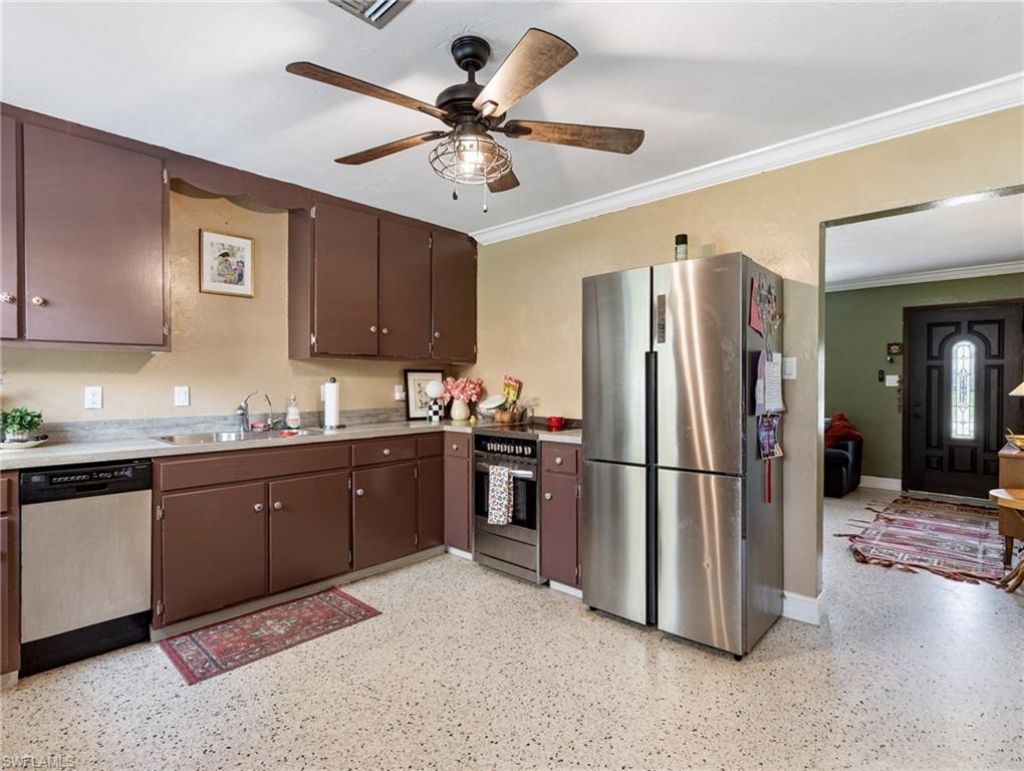 5521 Shaddelee Ln W, Fort Myers, FL 33919 Photo