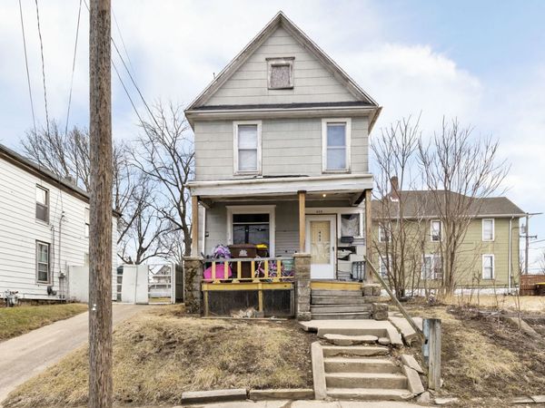 455 S State Avenue , Freeport, IL 61032