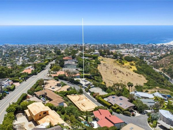 1955 San Remo Drive, Laguna Beach, CA 92651