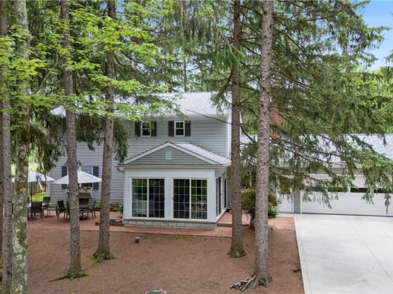 11635 Twin Mills Lane, Chardon, OH 44024 Photo 4