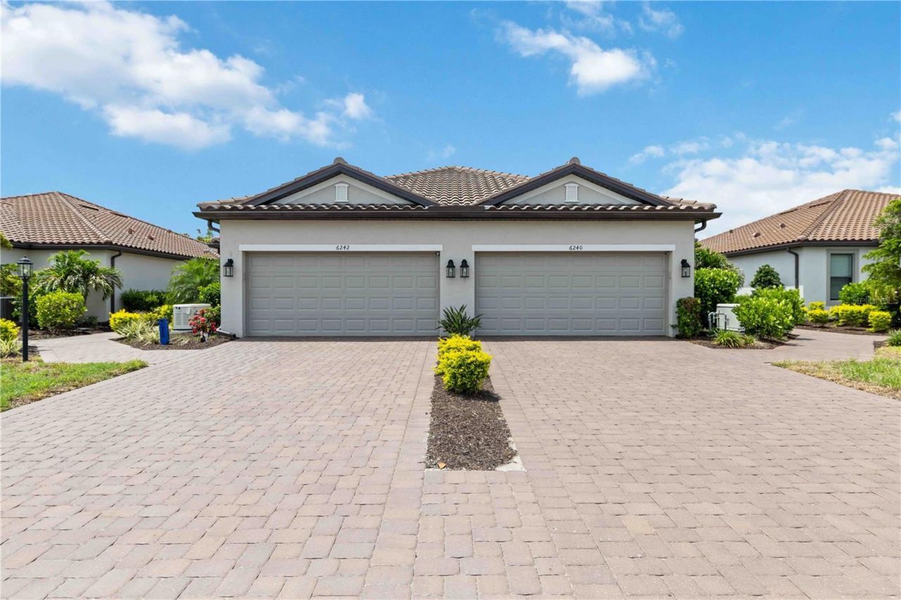 6242 Grandview Hill Court, Bradenton, FL 34203 Photo