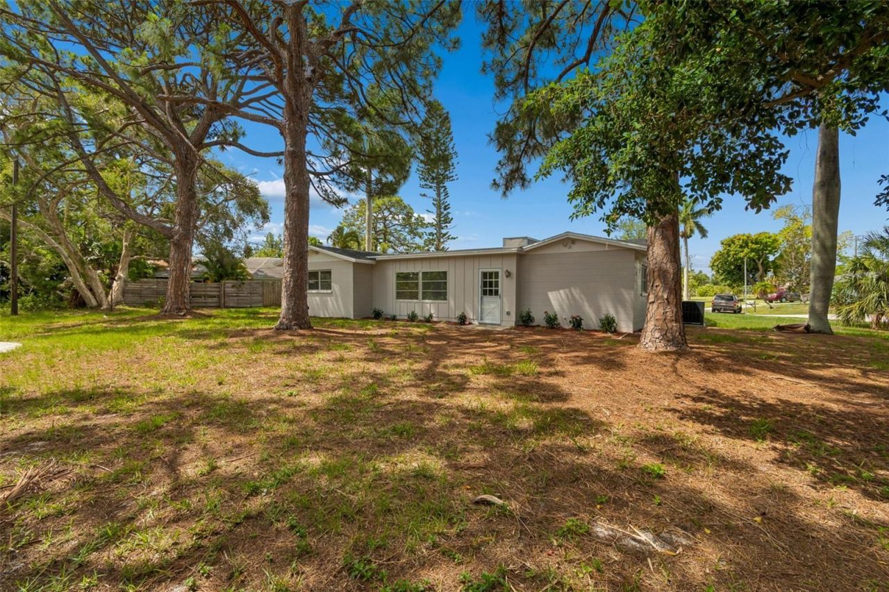 6116 7th Avenue Drive W, Bradenton, FL 34209 Photo