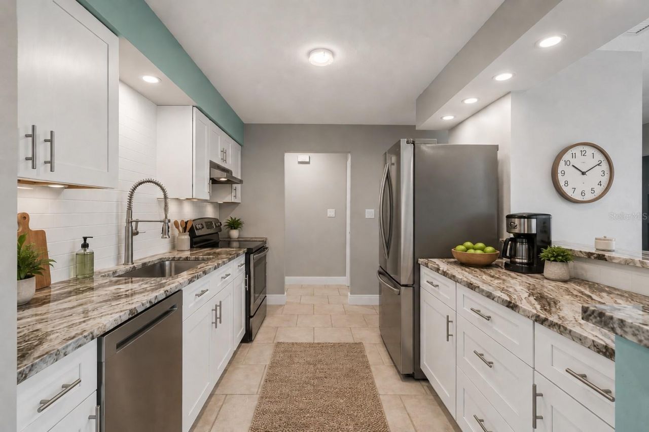 6116 7th Avenue Drive W, Bradenton, FL 34209 Photo