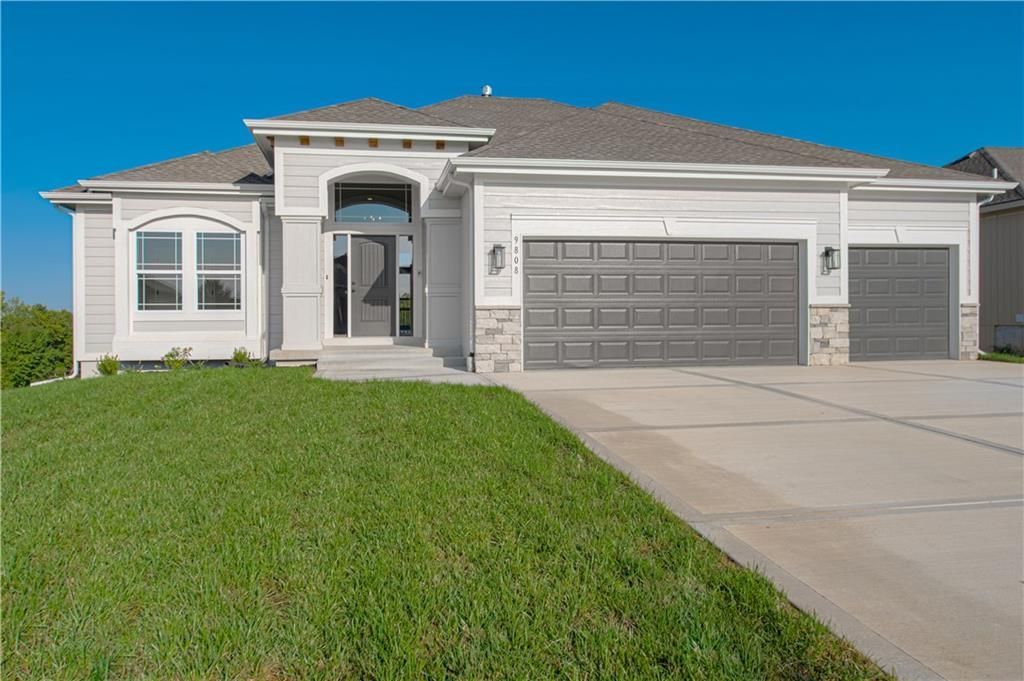 8961 NE 99th Street, Kansas City, MO 64157 Main Photo