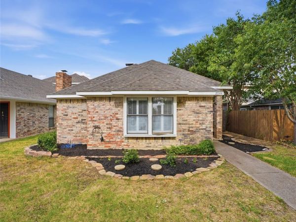 2044 Whippoorwill Lane, Carrollton, TX 75006