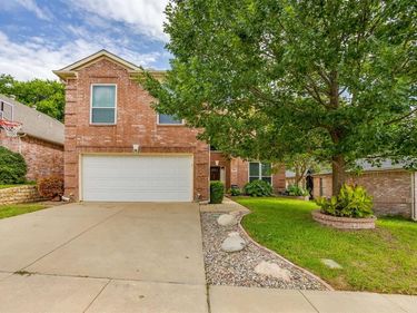 4917 Dougal Avenue, Fort Worth, TX 76137