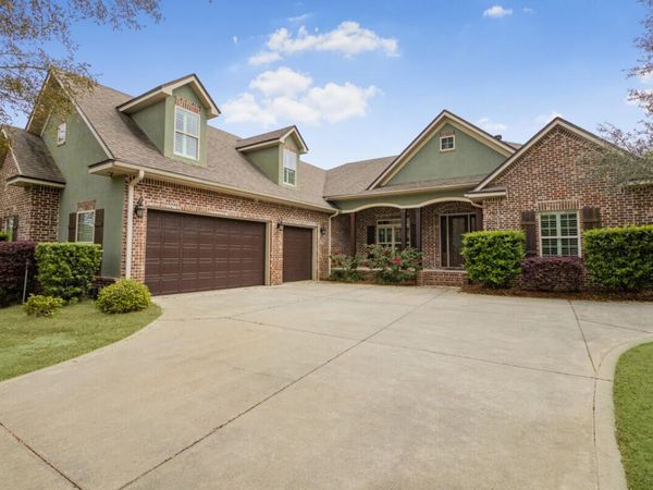 2938 Pga Boulevard, Navarre, FL 32566