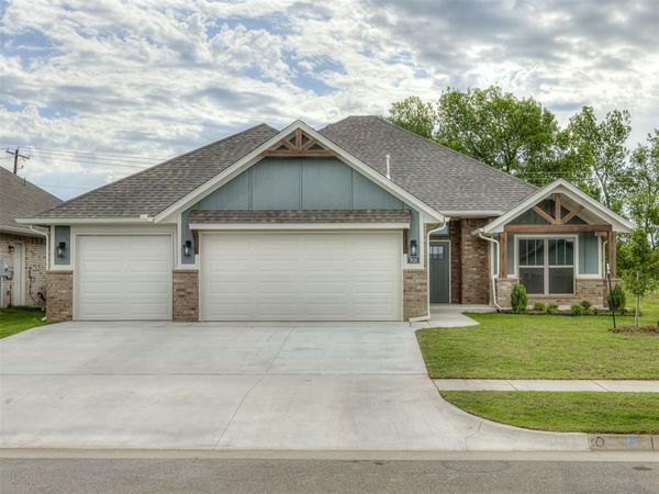 7620 Three Woods Lane, Yukon, OK 73099