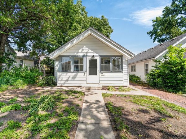 1706 Capitol Avenue, Des Moines, IA 50316