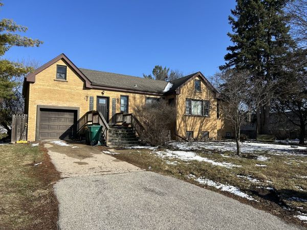267 10th Street , Wheeling, IL 60090