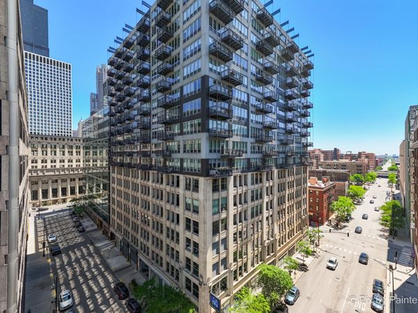 565 W Quincy Street , Unit 704, Chicago, IL 60661