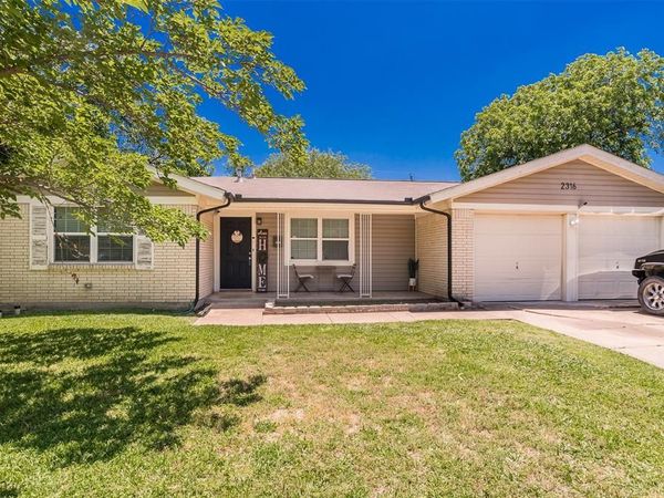 2316 Miriam Lane, Arlington, TX 76010
