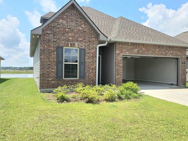9674 Muncy Ln, Denham Springs, LA 70726