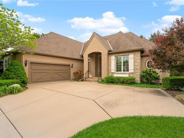 5405 W 141 Terrace, Leawood, KS 66224