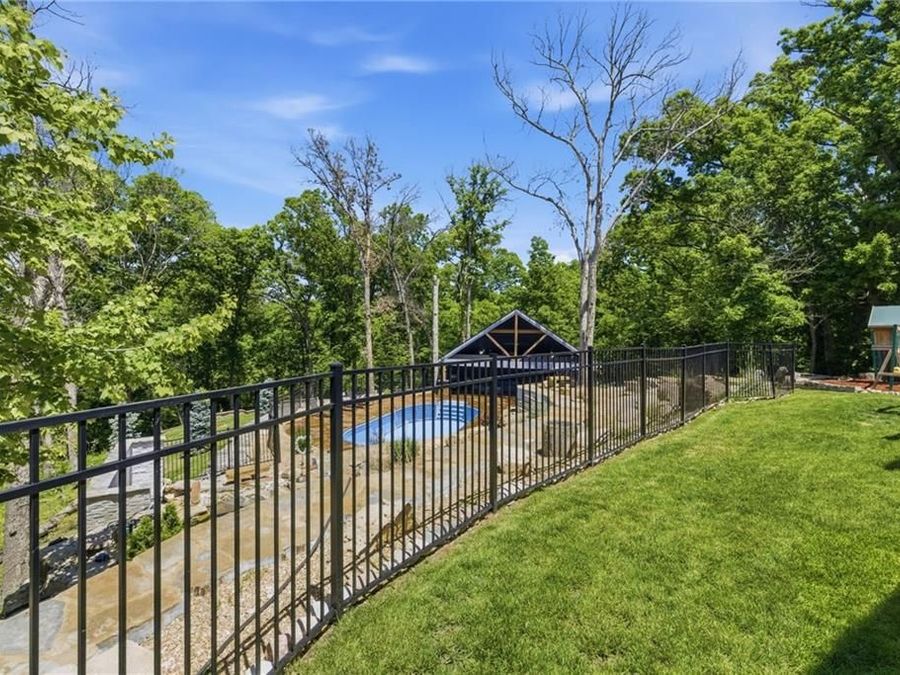 Property Image 76
