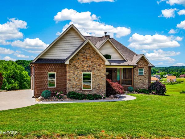 2655 Boston Chase Rd, Kodak, TN 37764