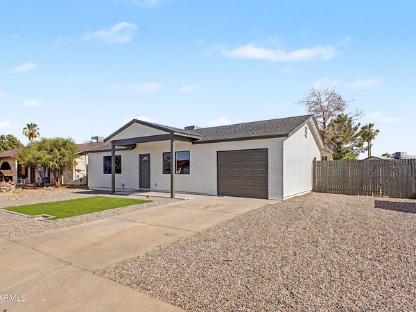 641 W EMERALD Avenue, Mesa, AZ 85210
