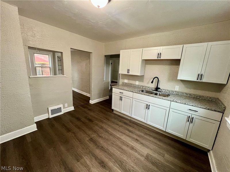 5153 Cato, Maple Heights, OH 44137 Photo 9