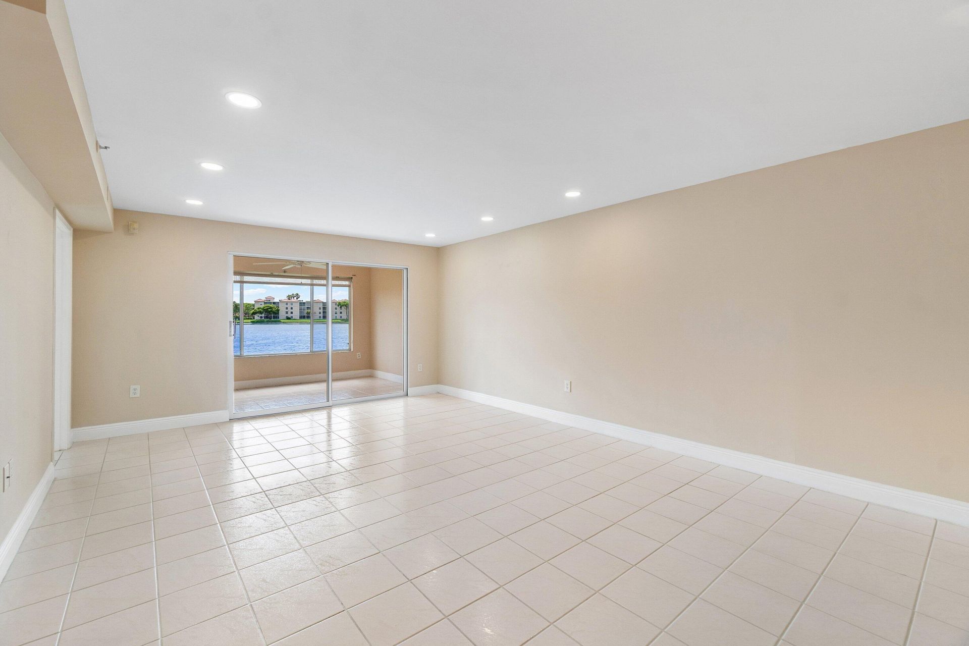 14096 Huntington Pointe Drive, Unit 106, Delray Beach, FL 33484 Photo
