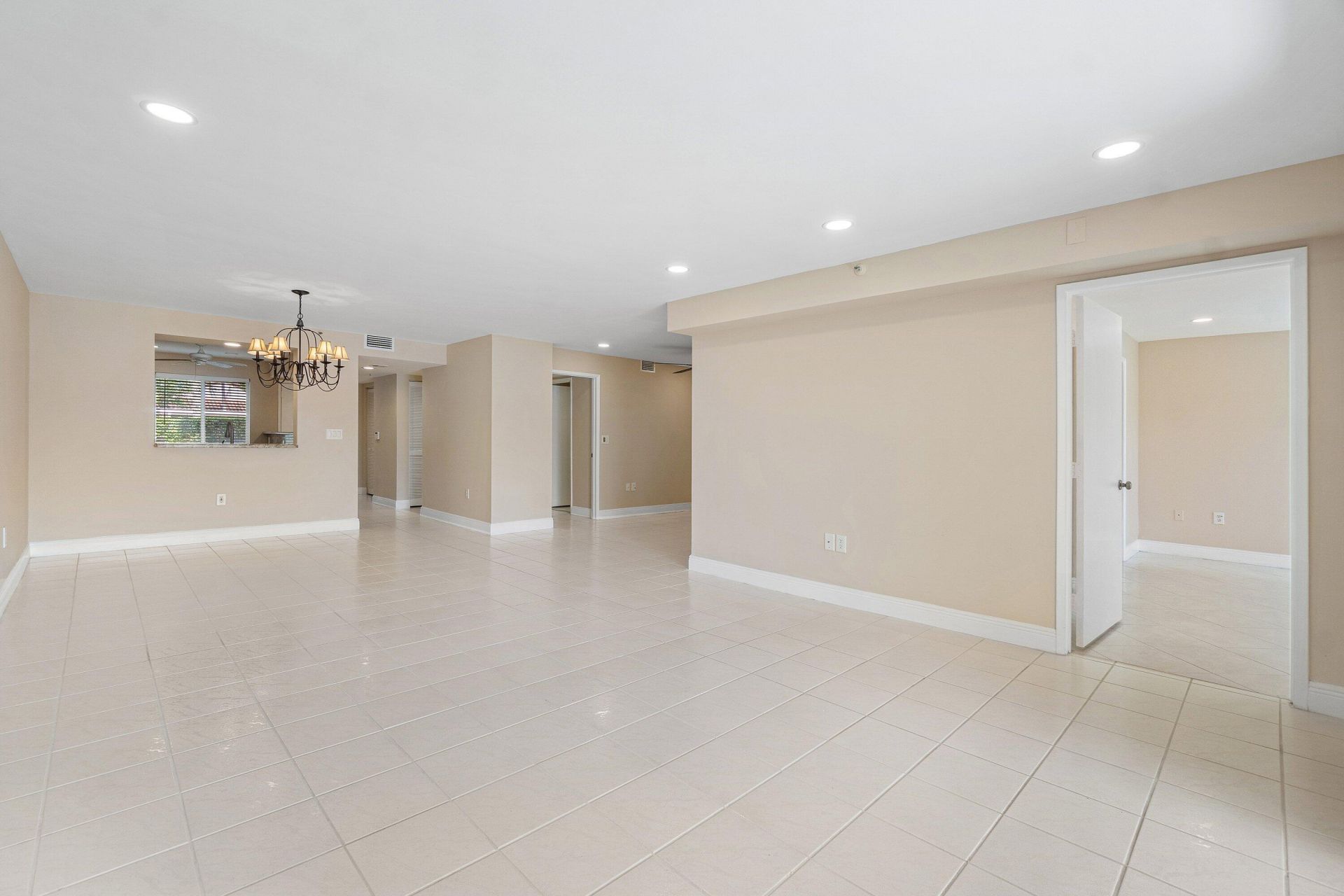 14096 Huntington Pointe Drive, Unit 106, Delray Beach, FL 33484 Photo