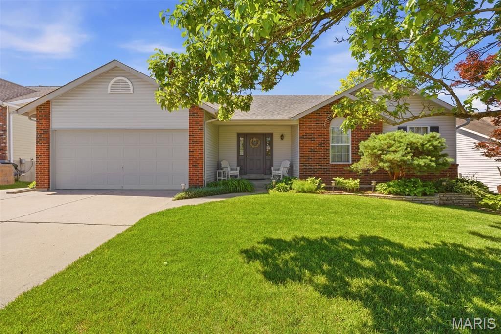 434 Lantana Lane, Saint Peters, MO 63376 Main Photo