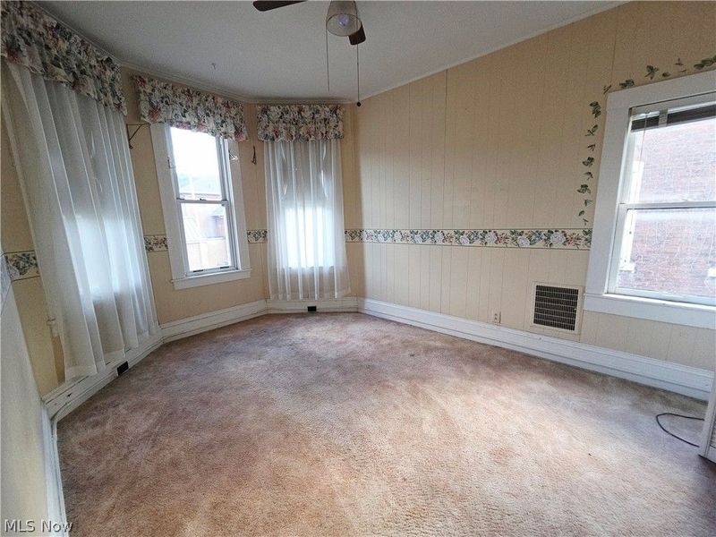 37 N 4th Street, Martins Ferry, OH 43935 Photo 12