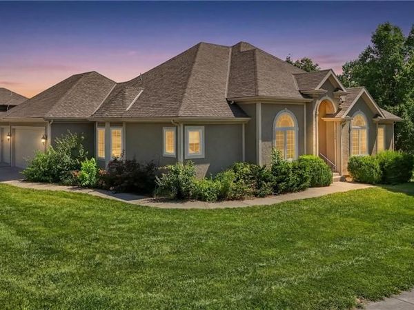 1709 Cambridge Circle, Kearney, MO 64060
