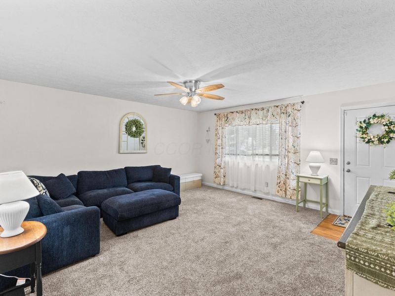 3784 Hendron Road, Groveport, OH 43125 Photo 6