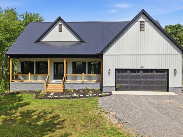 698 Dearman St, Smithville, TN 37166