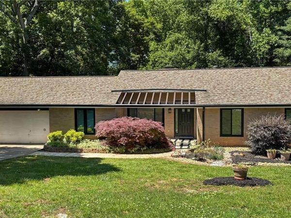 310 Saddle Creek Circle, Roswell, GA 30076