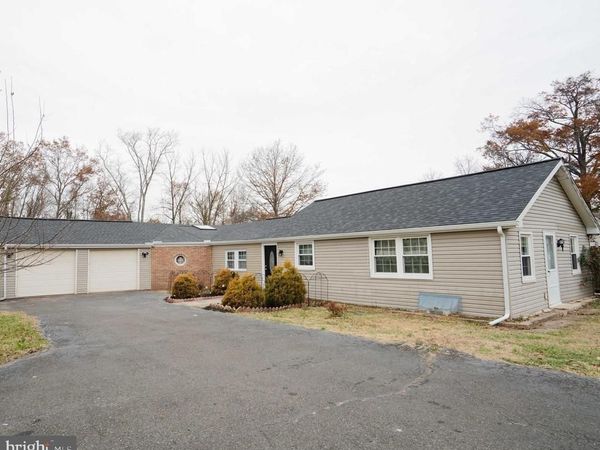 1606 N LINE STREET, LANSDALE, PA 19446