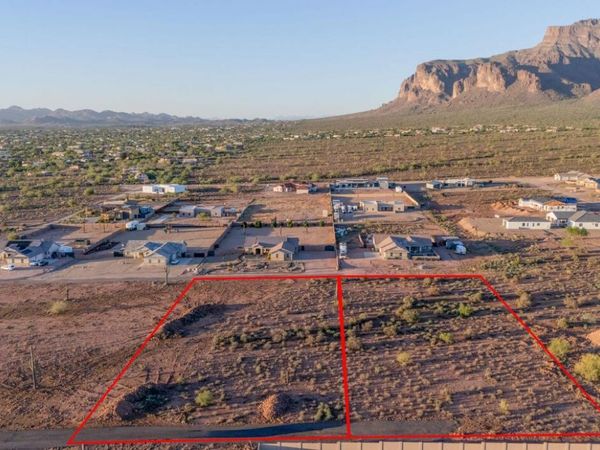 6592 E 28th Avenue, Unit 4, Apache Junction, AZ 85119
