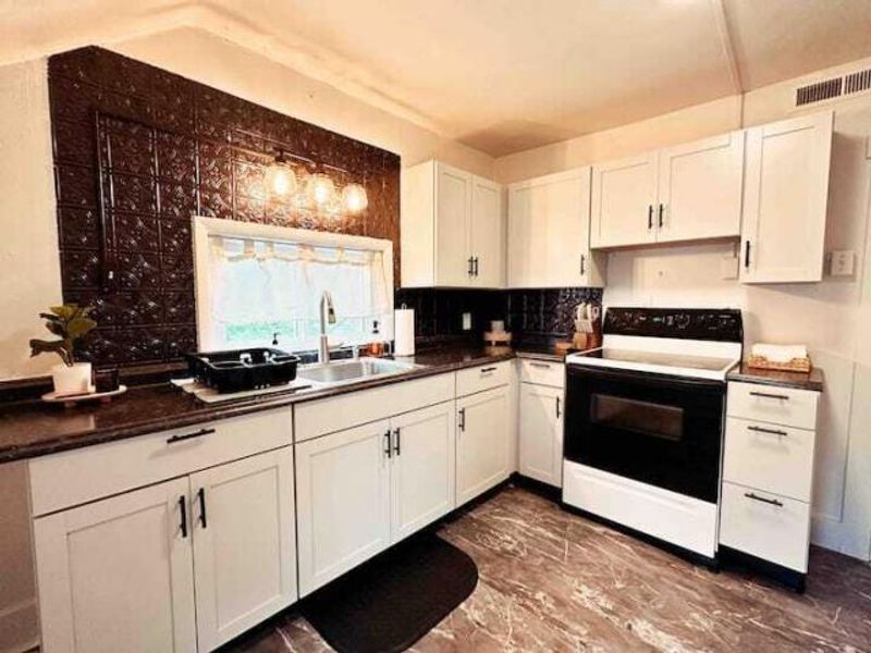 112 W Carter Avenue, Bellefontaine, OH 43311 Photo 9